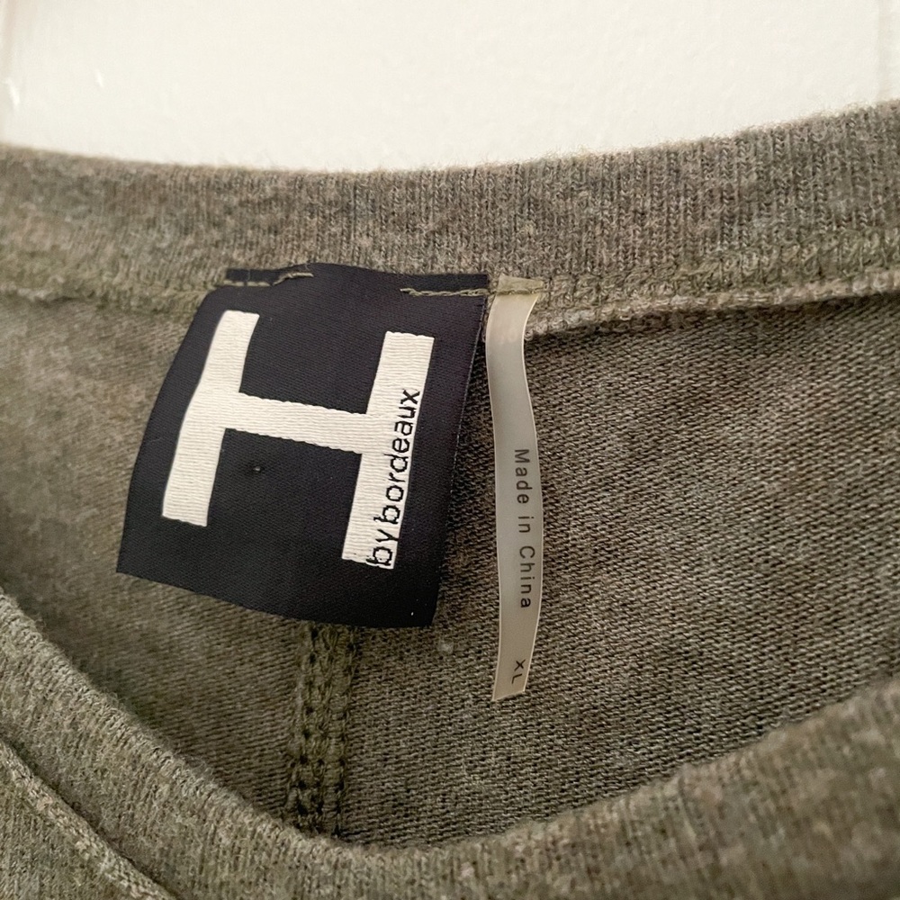Green Long Sleeve Top - Picture 5 of 5
